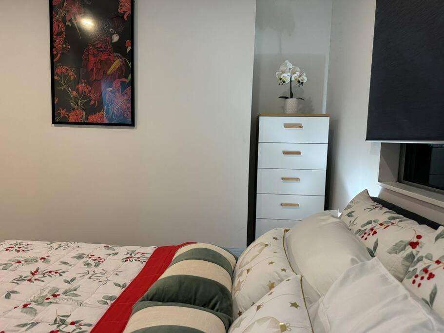 Stunning 3 Bd - 2 Bth City Apt - Pool & Carpark Auckland Exterior photo