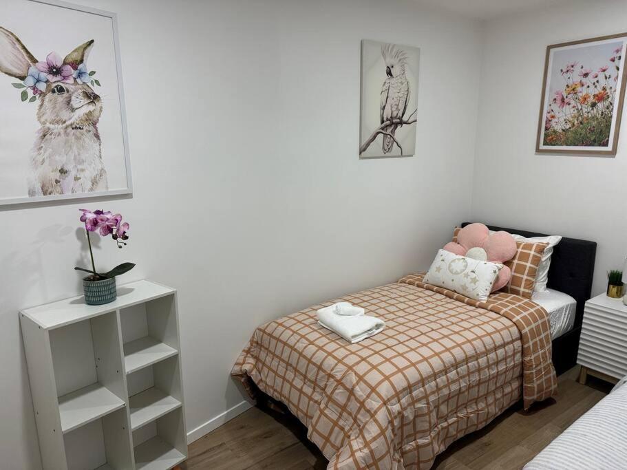 Stunning 3 Bd - 2 Bth City Apt - Pool & Carpark Auckland Exterior photo