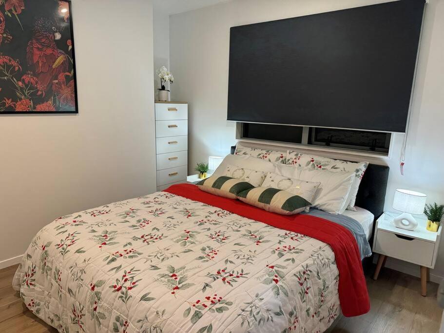 Stunning 3 Bd - 2 Bth City Apt - Pool & Carpark Auckland Exterior photo